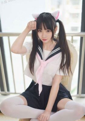 欧美伤感头像女生黑白_超清电影在线观看