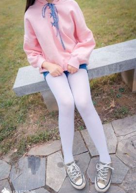 欧美潮流西装头像男生_BD英语高清免费观看