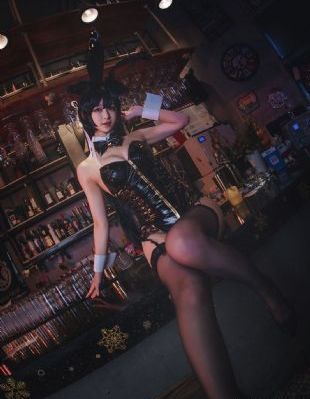 欧美啄木鸟群交高跟鞋_HDBD在线观看
